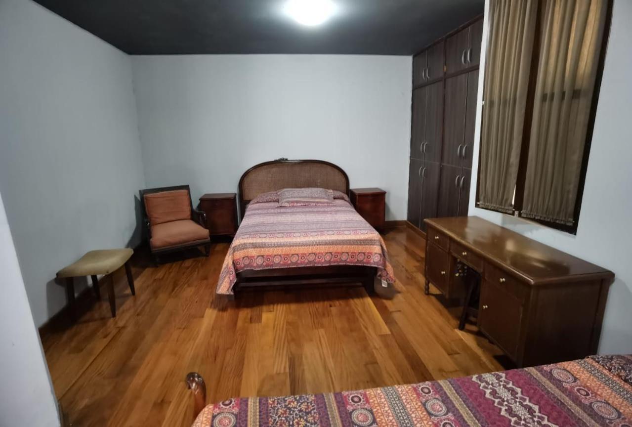 Global Family Backpackers Hostel Ліма Екстер'єр фото